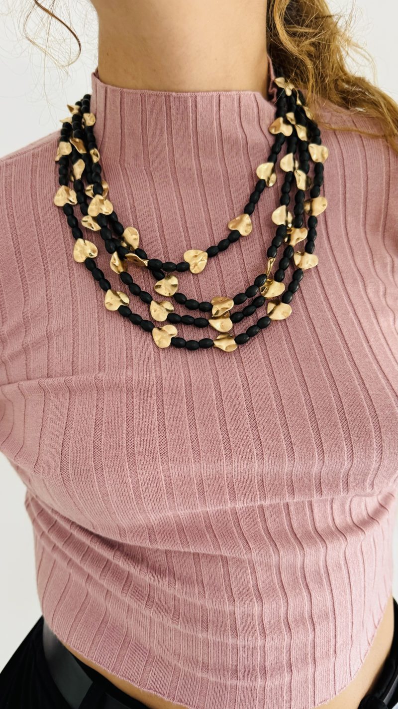 Collana lika