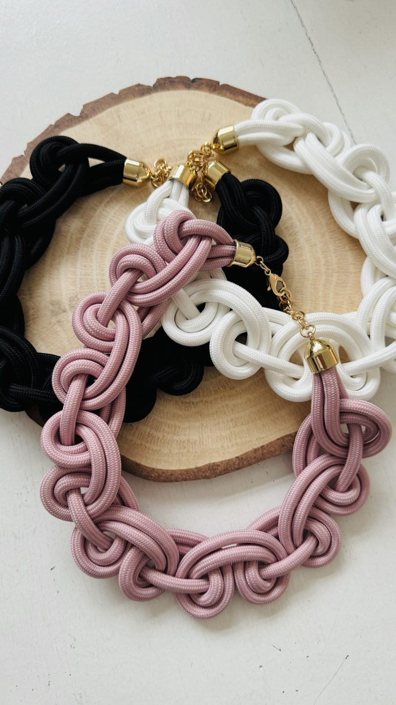 Collana intrecciata
