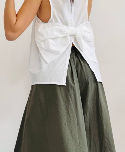 Blusa behind