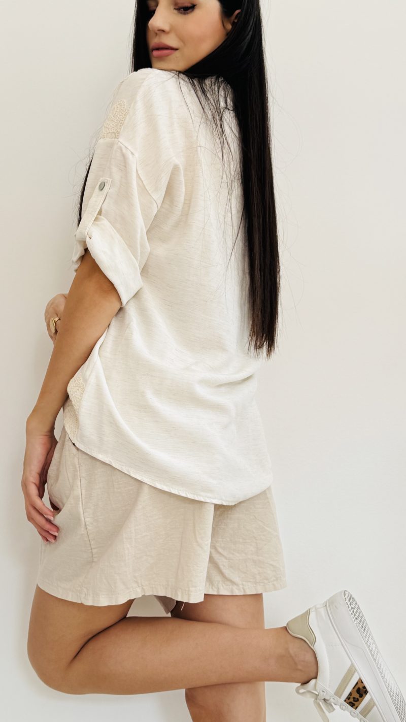 Camicia ricamata - immagine 2