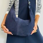 Borsa mezzaluna scamosciata