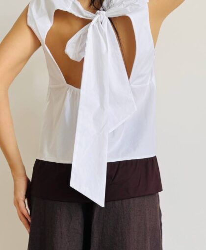 Blusa fiocco bico